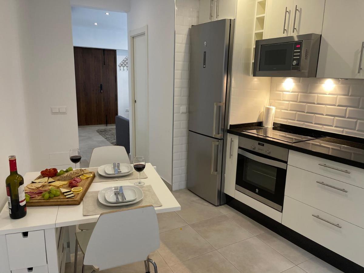New Townhouse In The Heart Of Nerja With Jacuzzi Villa Kültér fotó