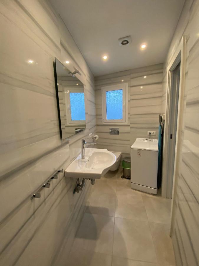 New Townhouse In The Heart Of Nerja With Jacuzzi Villa Kültér fotó