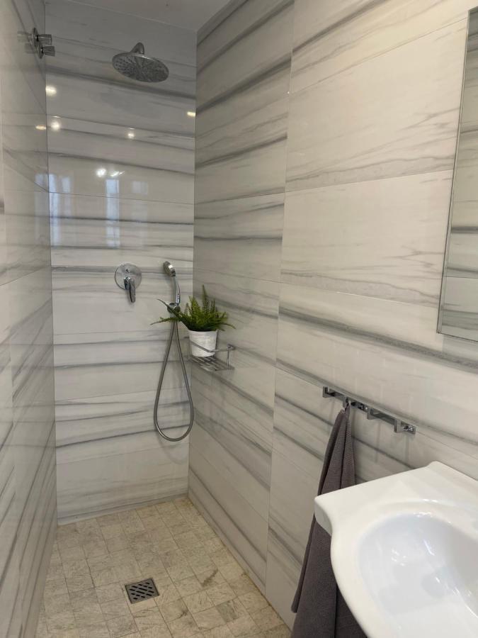 New Townhouse In The Heart Of Nerja With Jacuzzi Villa Kültér fotó