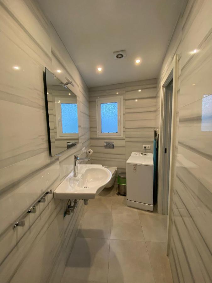 New Townhouse In The Heart Of Nerja With Jacuzzi Villa Kültér fotó