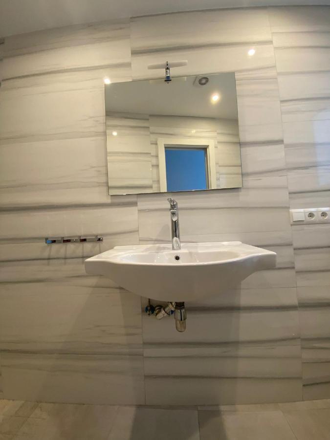New Townhouse In The Heart Of Nerja With Jacuzzi Villa Kültér fotó
